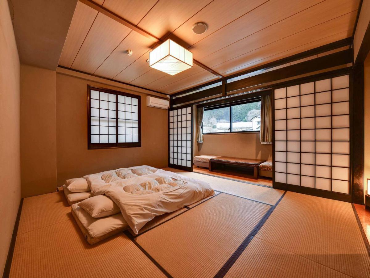 Yufuin Kinrinko Hotel Exterior foto