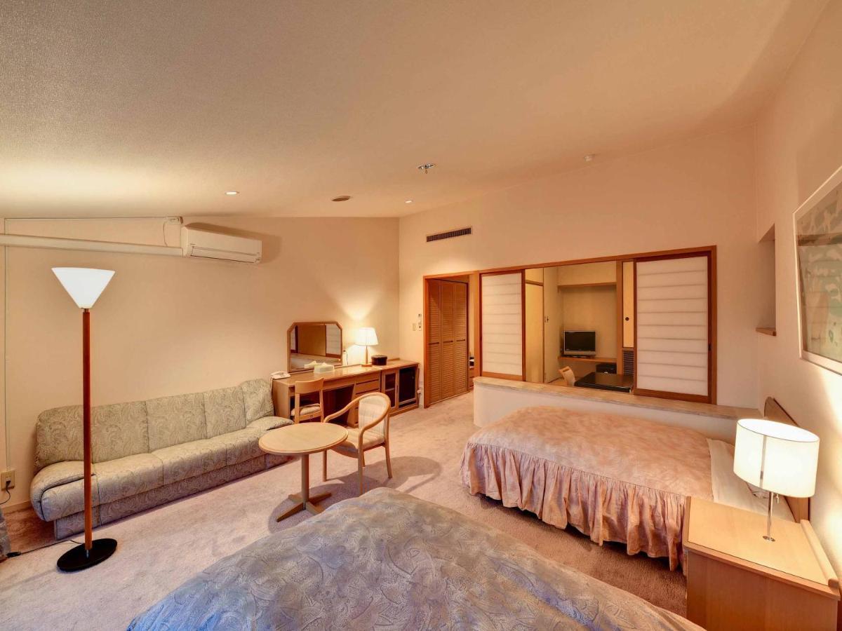 Yufuin Kinrinko Hotel Exterior foto